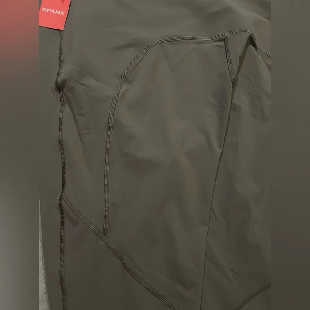 Spanx Leggings! Size:2X Color: Olive Green NWT - Picture 4 of 8